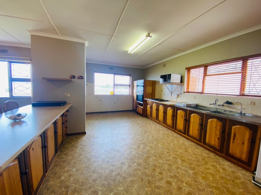 4 Bedroom Property for Sale in Sandbaai Western Cape